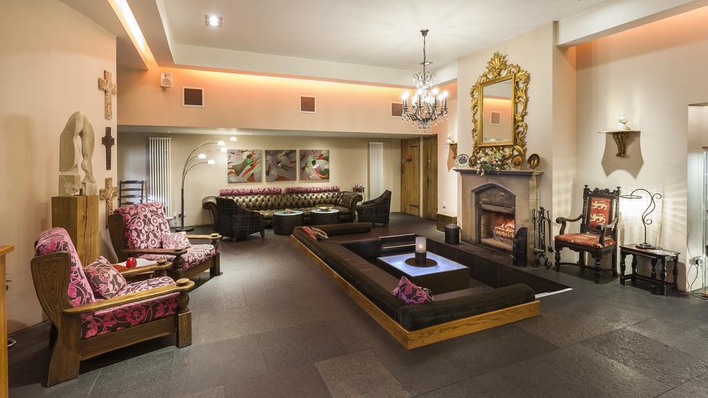Glenskirlie Castle Hotel Banknock Buitenkant foto